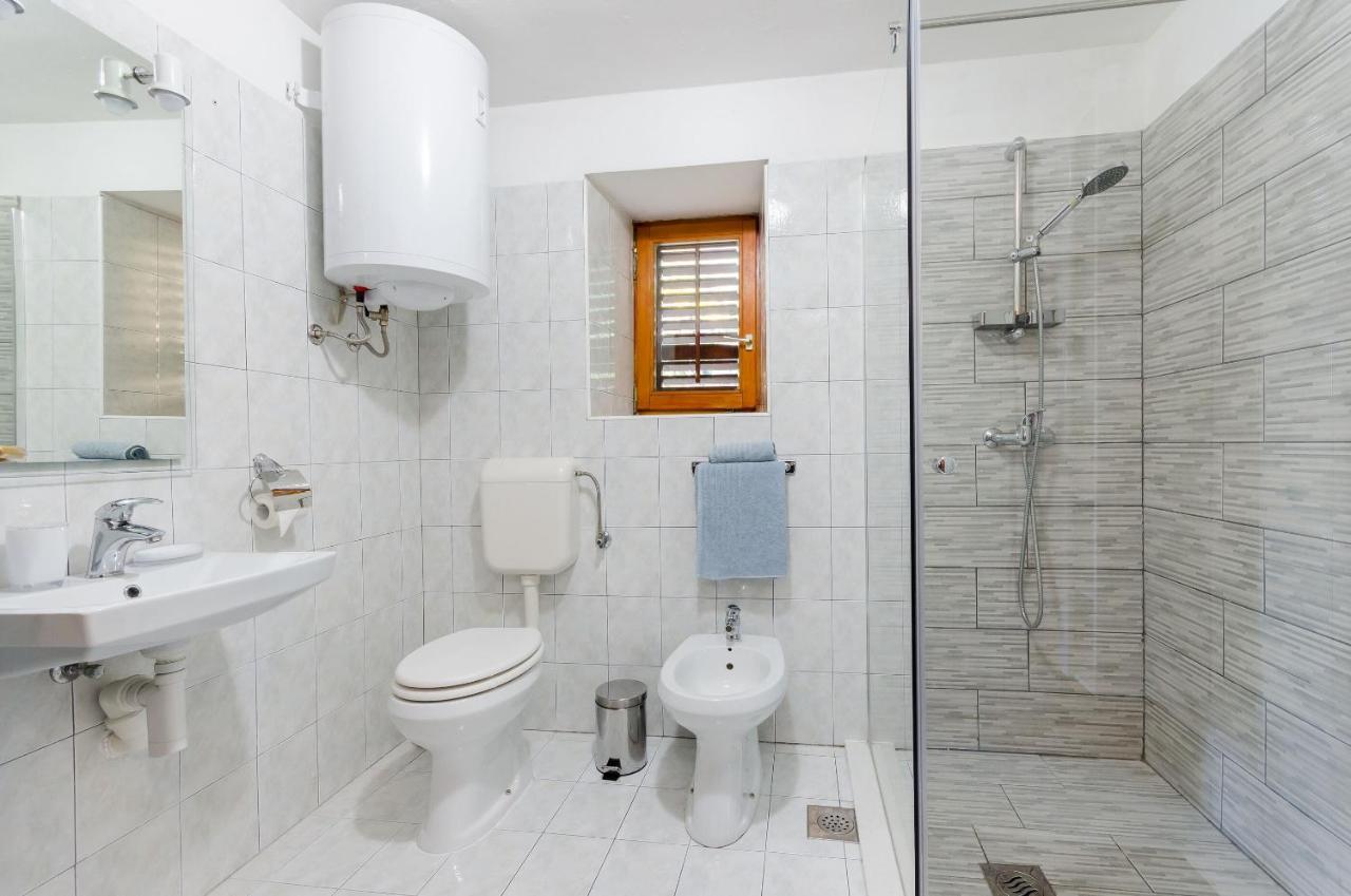 Apartment Josip Plomin Eksteriør billede