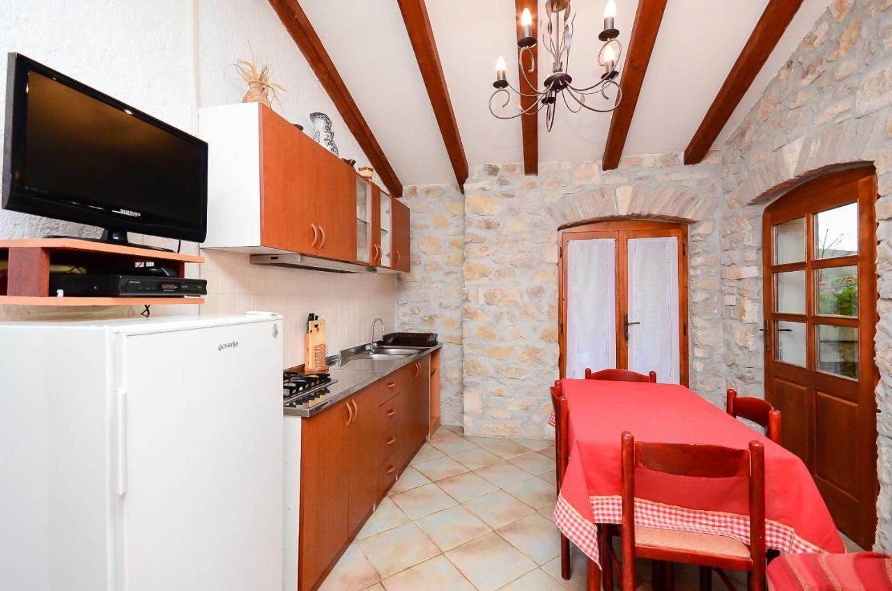 Apartment Josip Plomin Eksteriør billede